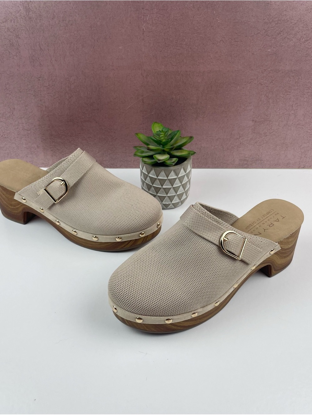Taryn Rose Tan Knit Gold Buckle Clog Mule Heels Shoes Women Size 8.5 Designer